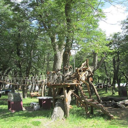 Camping Rio De Las Vueltas El Chalten Exterior photo