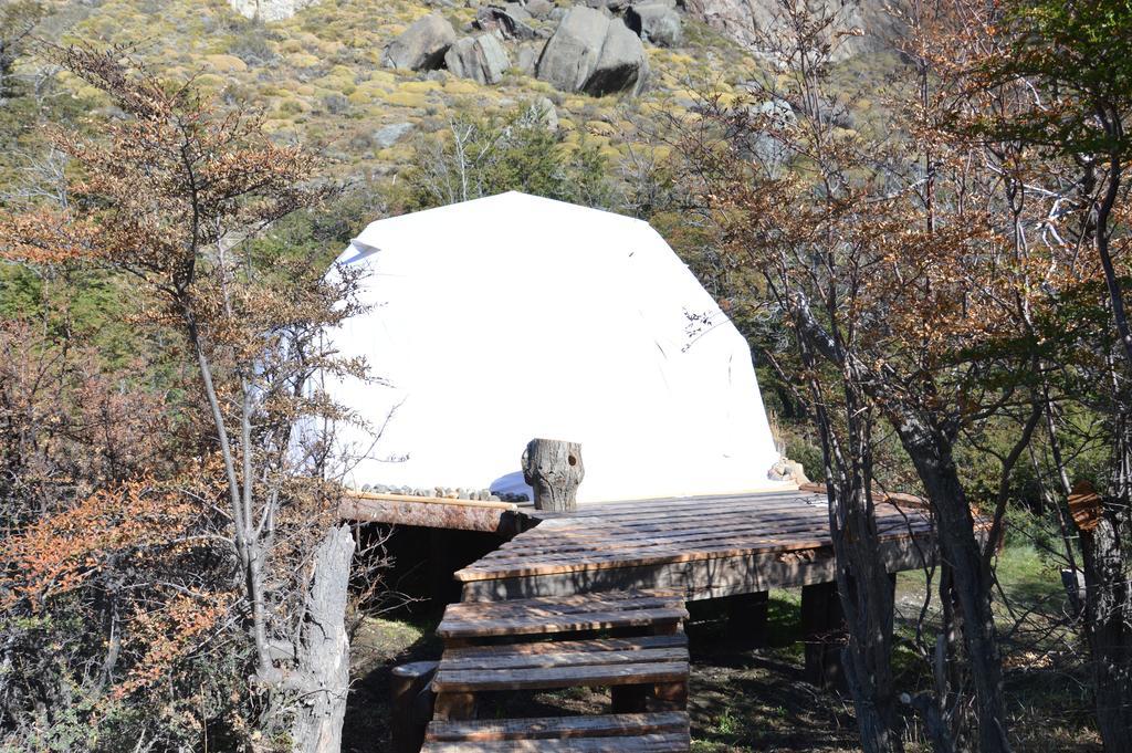 Camping Rio De Las Vueltas El Chalten Exterior photo